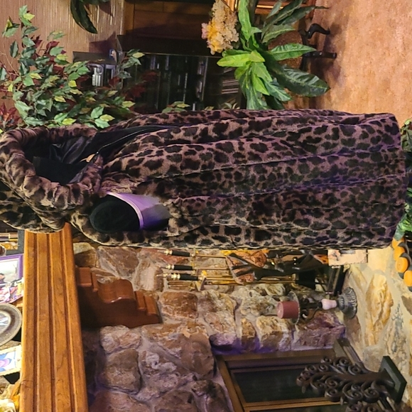 Via Spiga Faux Fur Hooded Leopard Long Vest Size 16-18 - Picture 9 of 16
